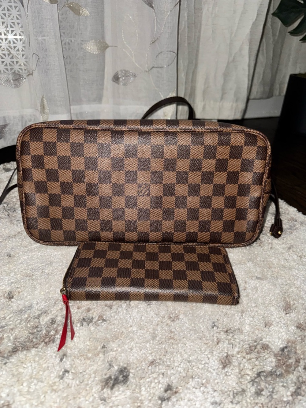Louis Vuitton Brown Neverfull MM with Wallet - Picture 12 of 17